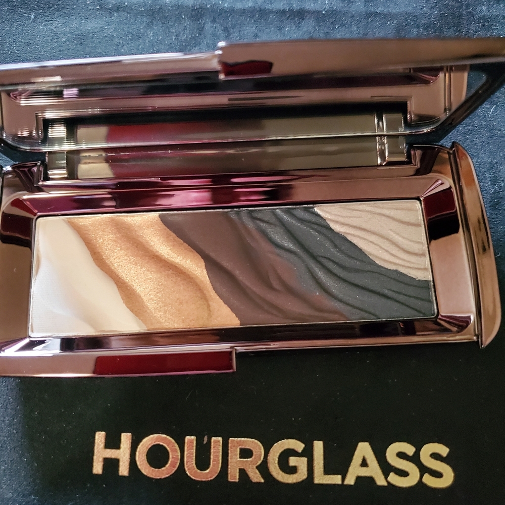 Hourglass eyeshadow palette